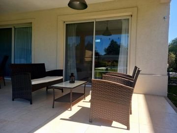 Casa con pileta en venta en Santa Guadalupe