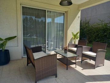 Casa con pileta en venta en Santa Guadalupe