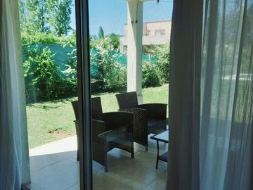 Casa con pileta en venta en Santa Guadalupe