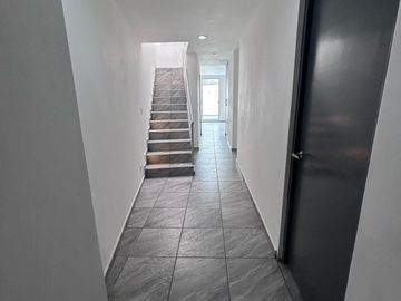 CASA EN VENTA/RENTA   CON RECAMARA EN PLANTA BAJA