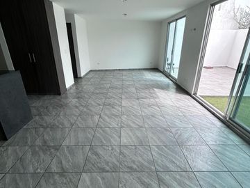 CASA EN VENTA/RENTA   CON RECAMARA EN PLANTA BAJA