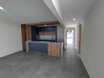 Casa de un nivel con alberca privada cerca del centro de Yautepec, Mor