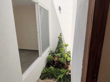 Casa de un nivel con alberca privada cerca del centro de Yautepec, Mor