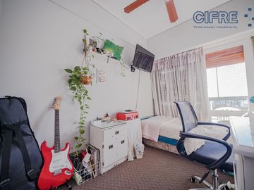 Departamento en Flores de 4 ambientes al contra frente muy luminoso con 3 baños