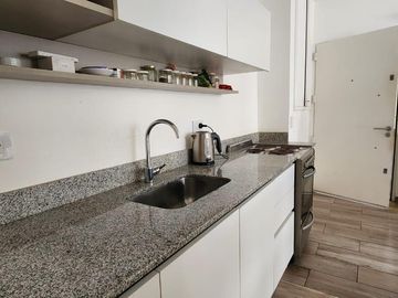Venta Departamento 2 ambientes con cochera SAN ISIDRO