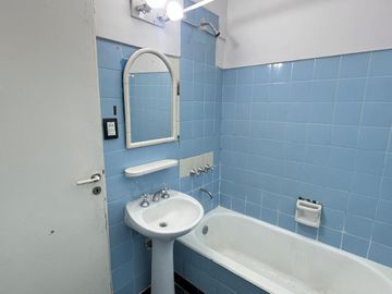 OPORTUNIDAD! Departamento 2 ambientes en venta