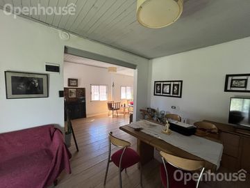 VENTA - CASA EN EL CENTRO DE PILAR  -REFACCIONADA