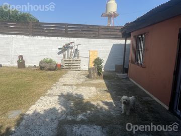 VENTA - CASA EN EL CENTRO DE PILAR  -REFACCIONADA