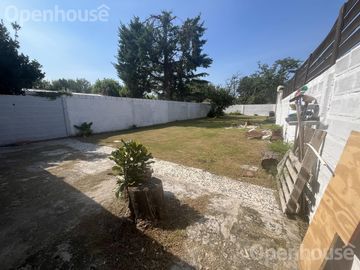 VENTA - CASA EN EL CENTRO DE PILAR  -REFACCIONADA