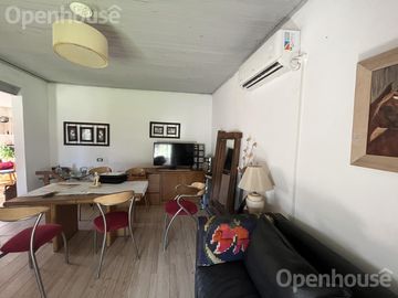VENTA - CASA EN EL CENTRO DE PILAR  -REFACCIONADA