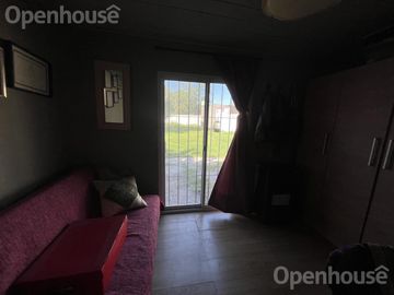 VENTA - CASA EN EL CENTRO DE PILAR  -REFACCIONADA