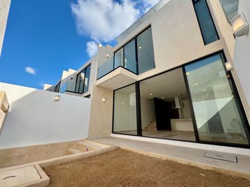 Townhouses en Venta con Paneles Solares-3 Aires Acondicionado en Venta en Dzityá