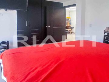 Se vende casa, dentro de Conjunto