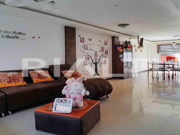 Se vende casa, dentro de Conjunto
