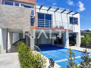 Se vende casa, dentro de Conjunto