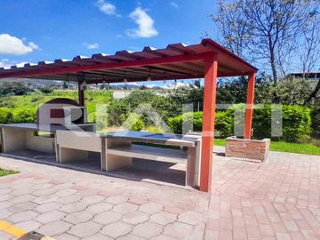 Se vende casa, dentro de Conjunto