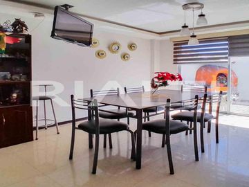 Se vende casa, dentro de Conjunto