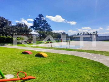 Se vende casa, dentro de Conjunto