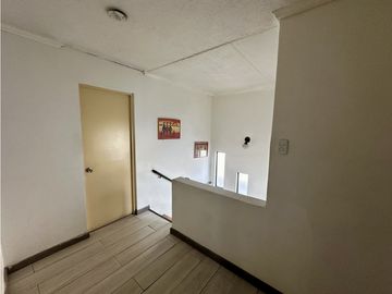 SE VENDE CASA DE 2 PISOS CON VISTA AL MAR EN PASAJE MAR MEDITERRANEO