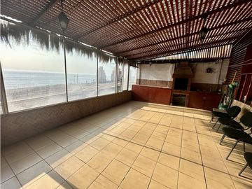 SE VENDE CASA DE 2 PISOS CON VISTA AL MAR EN PASAJE MAR MEDITERRANEO