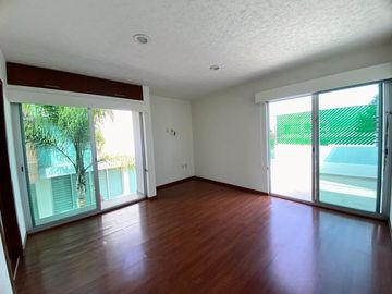 Casa Venta Residencial status en Metepec, zona Ave La Asunción cerca de Portofino