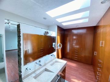 Casa Venta Residencial status en Metepec, zona Ave La Asunción cerca de Portofino