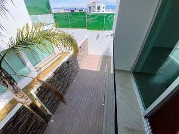 Casa Venta Residencial status en Metepec, zona Ave La Asunción cerca de Portofino
