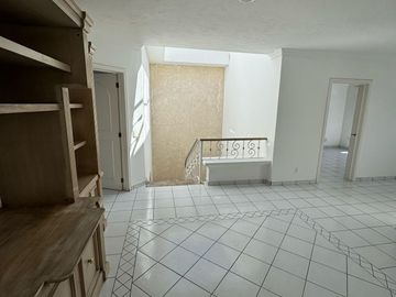 CASA EN VENTA EN BUGAMBILIAS