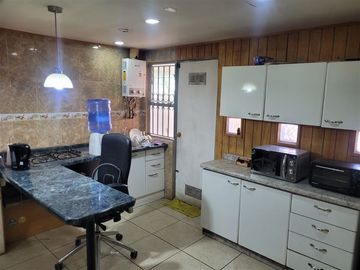Casa en Venta en Quelco / René Olivares