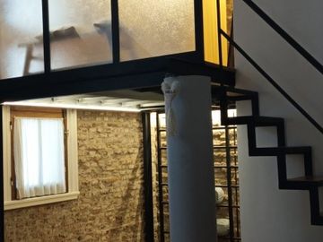 DEPARTAMENTO EN VENTA DE 4 AMBIENTES CON ESCRITORIO EN FAMOSO PASAJE GENERAL PAZ BARRIO COLEGIALES