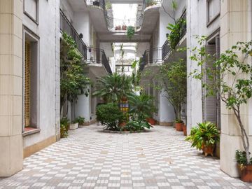 DEPARTAMENTO EN VENTA DE 4 AMBIENTES CON ESCRITORIO EN FAMOSO PASAJE GENERAL PAZ BARRIO COLEGIALES