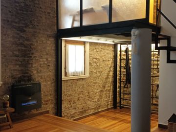 DEPARTAMENTO EN VENTA DE 4 AMBIENTES CON ESCRITORIO EN FAMOSO PASAJE GENERAL PAZ BARRIO COLEGIALES