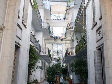 DEPARTAMENTO EN VENTA DE 4 AMBIENTES CON ESCRITORIO EN FAMOSO PASAJE GENERAL PAZ BARRIO COLEGIALES