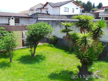 AMPLIA CASA DE VENTA EN URB. LA COLINA, SANGOLQUI
