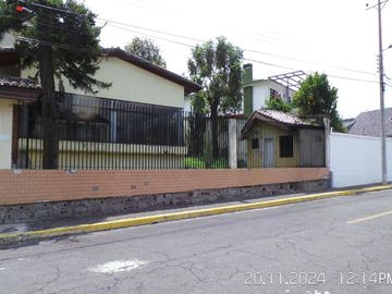 AMPLIA CASA DE VENTA EN URB. LA COLINA, SANGOLQUI