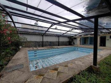 AMPLIA CASA DE VENTA EN URB. LA COLINA, SANGOLQUI