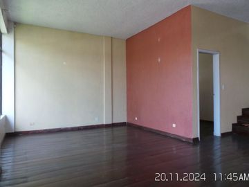 AMPLIA CASA DE VENTA EN URB. LA COLINA, SANGOLQUI
