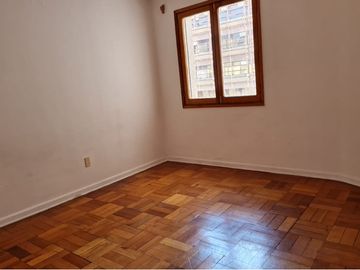 Amplio departamento en venta, Santiago