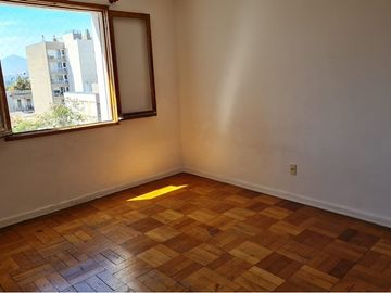 Amplio departamento en venta, Santiago