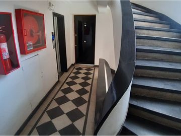 Amplio departamento en venta, Santiago
