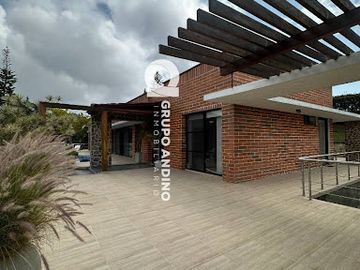 VENTA de CASA CAMPESTRE en MESA DE LOS SANTOS