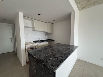Venta - Departamento de un dormitorio con balcón en Barrio Centro, Rosario