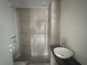 Venta - Departamento de un dormitorio con balcón en Barrio Centro, Rosario
