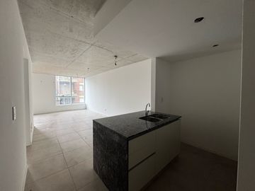 Venta - Departamento de un dormitorio con balcón en Barrio Centro, Rosario