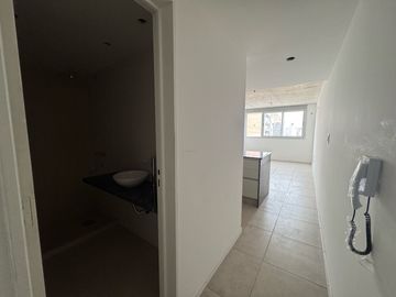 Venta - Departamento de un dormitorio con balcón en Barrio Centro, Rosario