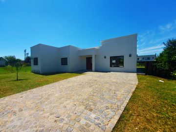 Casa en venta - 3 Dormitorios 5 Baños - 946mts2 - Escobar