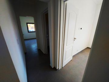 Casa en venta - 3 Dormitorios 5 Baños - 946mts2 - Escobar