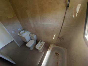 Casa en venta - 3 Dormitorios 5 Baños - 946mts2 - Escobar