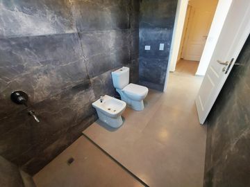 Casa en venta - 3 Dormitorios 5 Baños - 946mts2 - Escobar