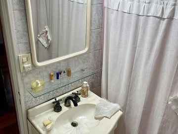 3 ambientes - Venta Directa - A mts de la estación y de Escalada Centro